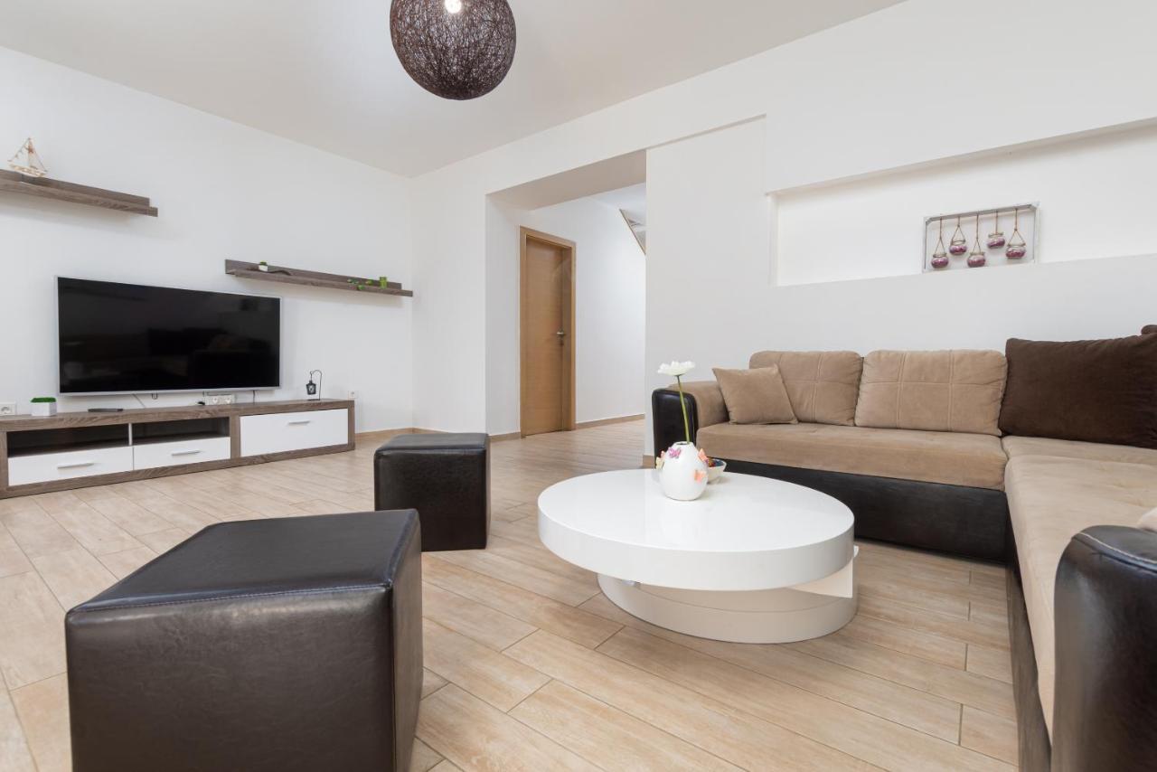 Kuca Lana Apartment Medulin Exterior photo